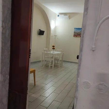 A Due Passi Da Dante Deluxe Villa Napels Buitenkant foto